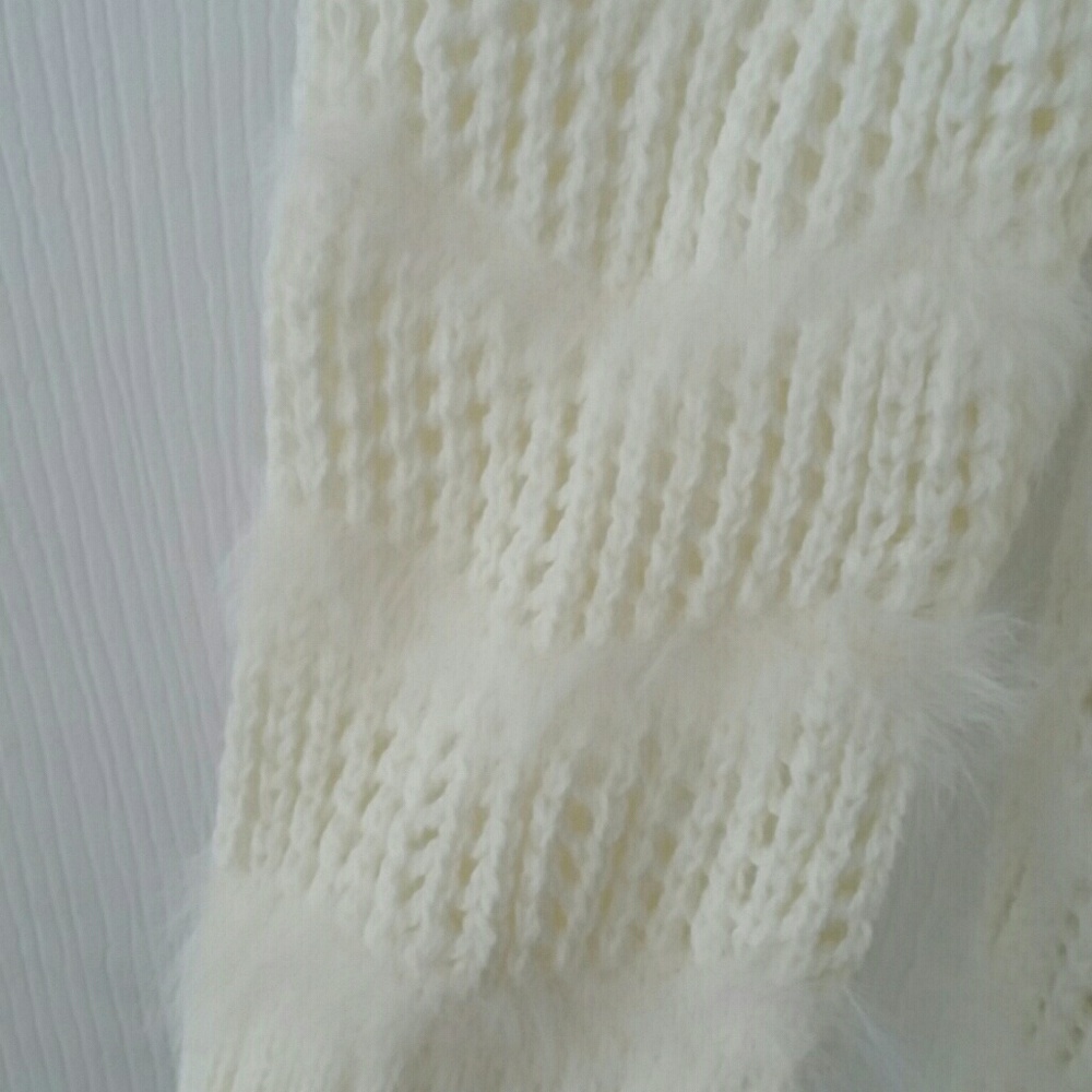 Sweater - Picture 3 of 3